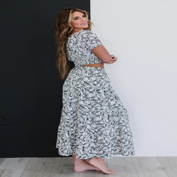 In The Air Botanical Print Set In Cream - Picture 3 of 4